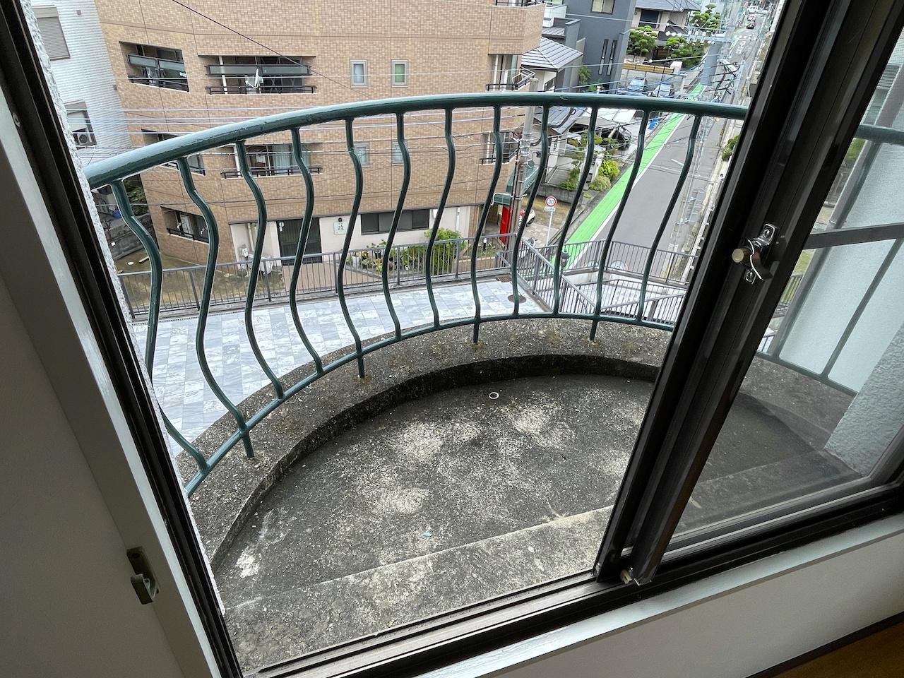 福岡市中央区谷の賃貸物件/フラワーポッド。素敵な植物を置きたい。
