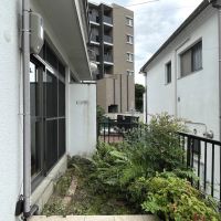 福岡市中央区谷の賃貸物件/玄関横のガーデンスペース。