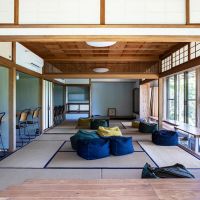 長崎県長崎市西山本町の売買物件/和室。イベントでもできそうなほどの広さ。