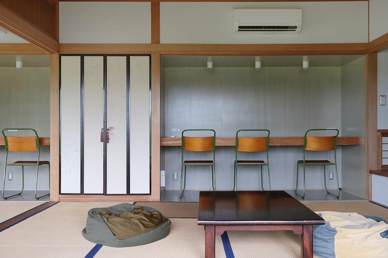 長崎県長崎市西山本町の売買物件/押し入れはデスクとして。