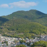 長崎県長崎市西山本町の売買物件/少し視界を振れば、山がこんもり。