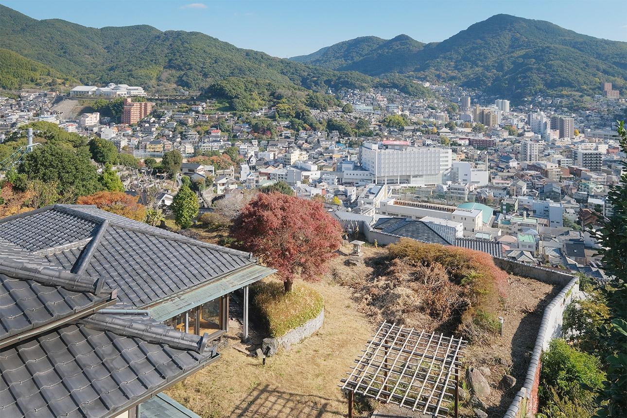 長崎県長崎市西山本町の売買物件/まるで、空にうかぶ家屋のよう。