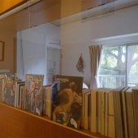 福岡市中央区赤坂の売買物件/洋室には一部ガラスを採用。ディスプレイが捗ります。