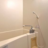福岡市中央区舞鶴の賃貸物件/コンパクトなバスルーム。