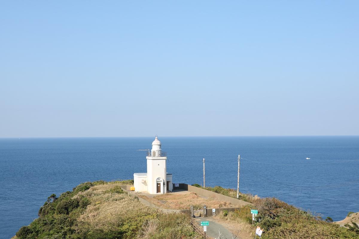福岡県宗像市大島宇神崎の売買物件/今も現役の灯台として玄界灘を行き交う船の航路を導いています。