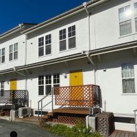 糸島市荻浦の賃貸物件/南側入り口。建物は長屋タイプになります。