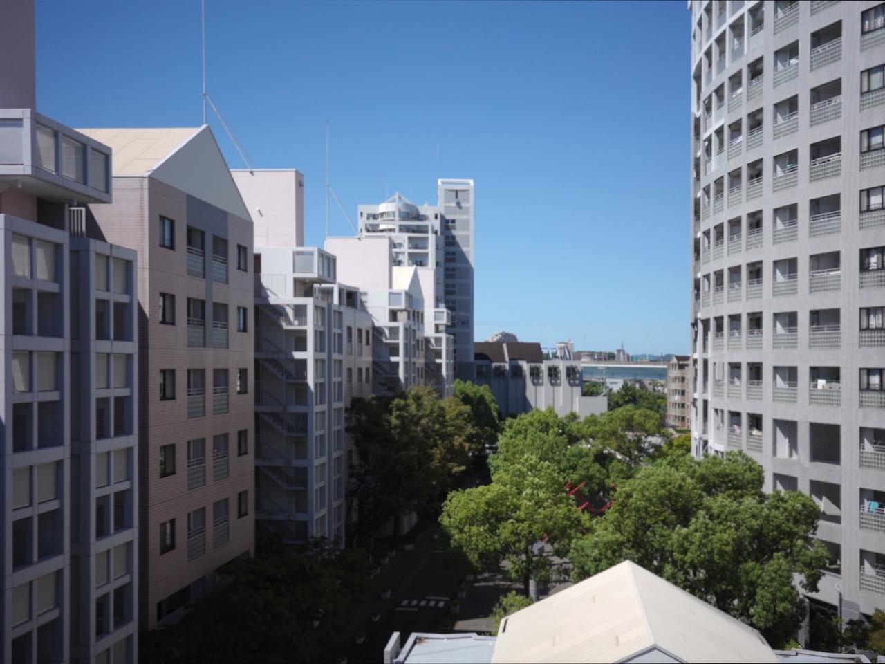 福岡市早良区百道浜の売買物件/リビングから見える景色も、かっこいい。