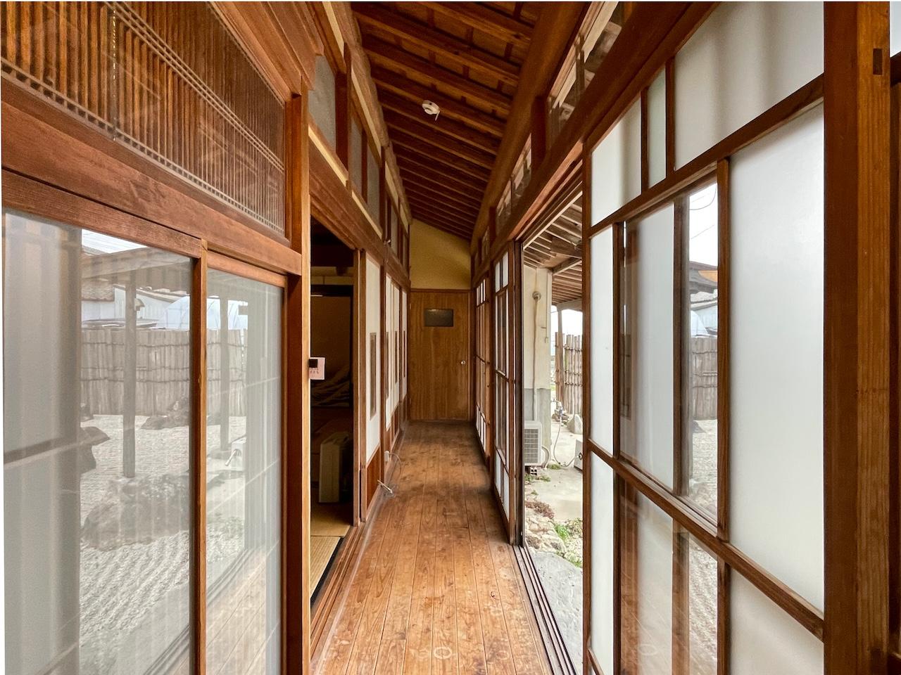 糸島市飯原の売買物件/建具は昔のままだそう。