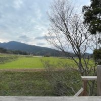 糸島市飯原の売買物件/座ると時を忘れてリラックスできます。（ちなみにここでオーナーと打ち合わせしました。）