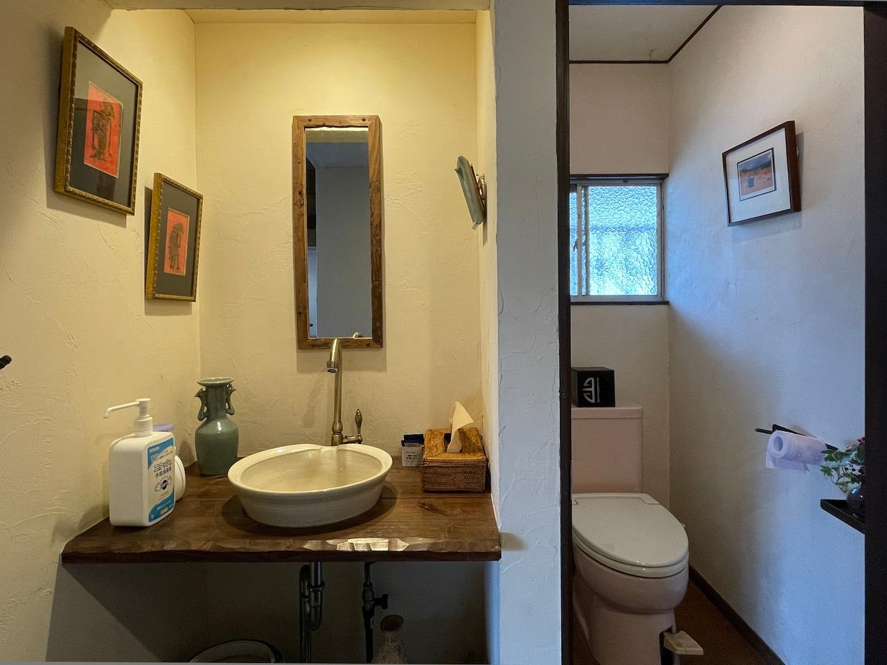 福岡県北九州市小倉北区妙見町の売買物件/トイレは汲み取り式になります。月に1度業者がきてくれます。（費用は入居者負担。）