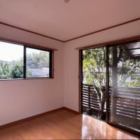 福岡市中央区桜坂の賃貸物件/洋室には爽やかな風が通ります。