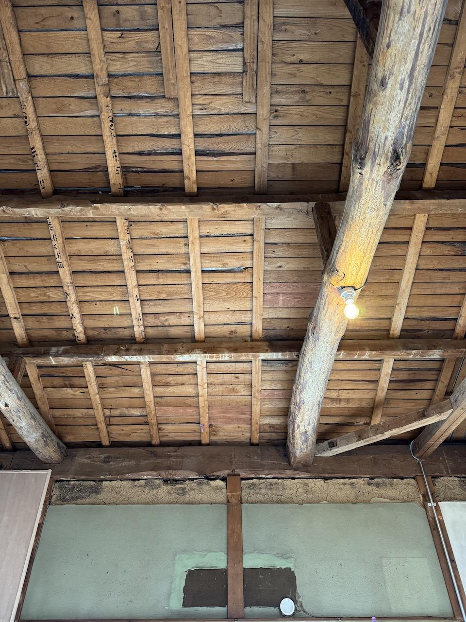 福岡市城南区神松寺の賃貸物件/小屋組がかっこいい。