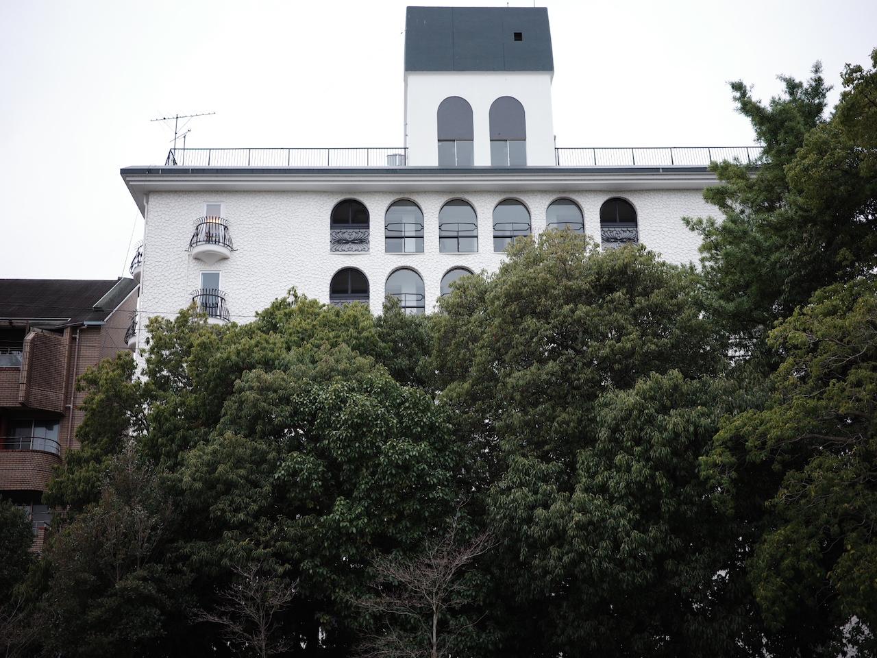 福岡市中央区大濠の賃貸物件/大濠公園から見ても存在感がありますね。