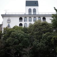福岡市中央区大濠の賃貸物件/大濠公園から見ても存在感がありますね。
