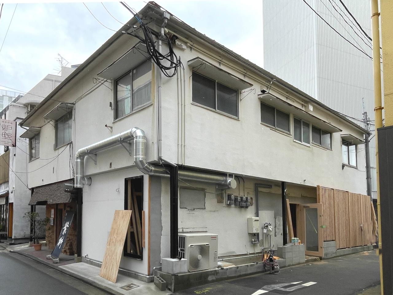 福岡市中央区渡辺通の賃貸物件/1階は居酒屋と焼き鳥屋が入ってます。