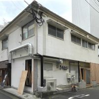 福岡市中央区渡辺通の賃貸物件/1階は居酒屋と焼き鳥屋が入ってます。