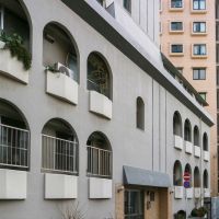 福岡市中央区六本松3丁目の賃貸物件/近くに寄ってもいいですね、この建物。