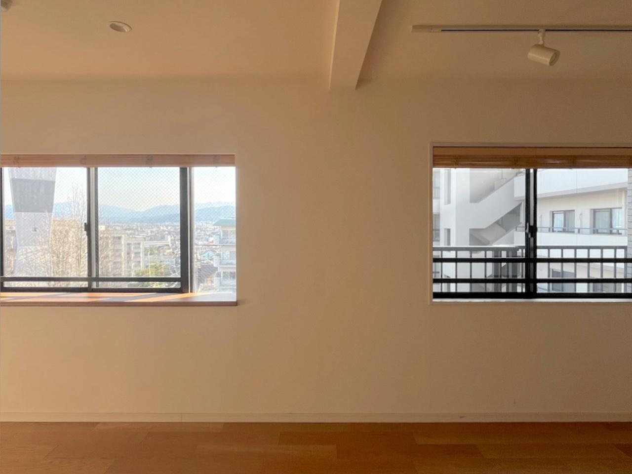 福岡市南区多賀の売買物件/窓も多く明るいお部屋です。