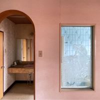 福岡県大牟田市住吉町の賃貸物件/このガラスには、セクシーなアート。