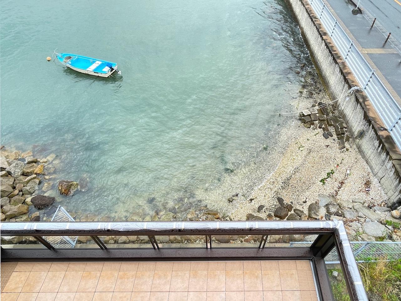 福岡市西区横浜の賃貸物件/海との距離はこんな感じ。まさにオーシャンフロント。