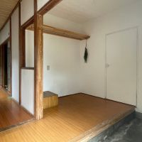 久留米市草野町草野の賃貸物件/玄関は広めで、収納もあり。