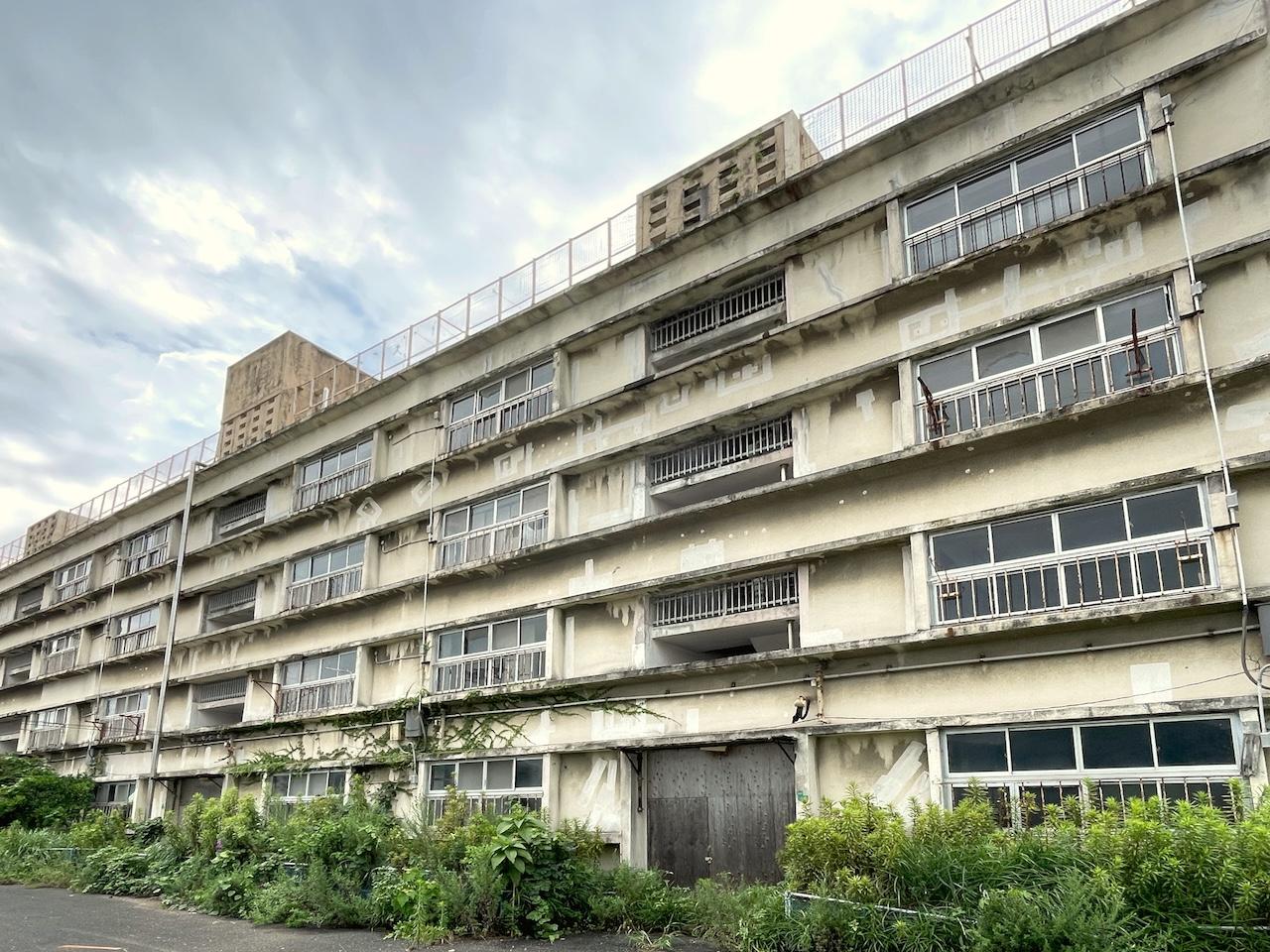 福岡県北九州市門司区畑田町の賃貸物件/直線のモダニズムなデザイン。