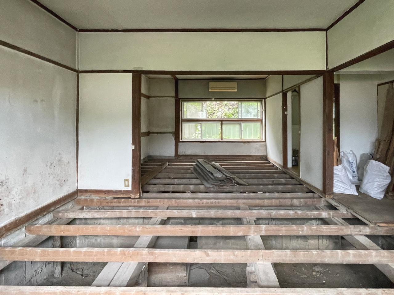 福岡県北九州市門司区畑田町の賃貸物件/1階の床を剥ぐと・・・。