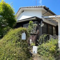 福岡市南区柏原の売買物件/植栽いっぱいの外観も素敵です。