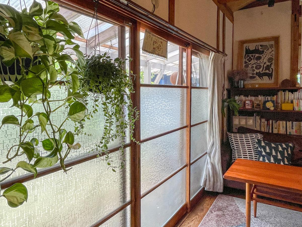 福岡市南区柏原の売買物件/木枠の窓がいいでしょ。