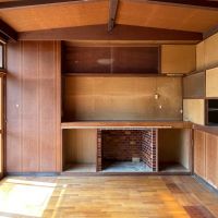 久留米市紅桃林の賃貸物件/リビングダイニング。右側の棚は撤去し、カウンターキッチンになります。