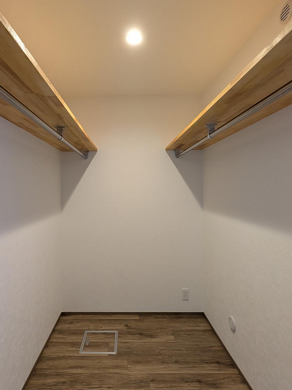 福岡市中央区黒門の賃貸物件/ウォークインクローゼット。