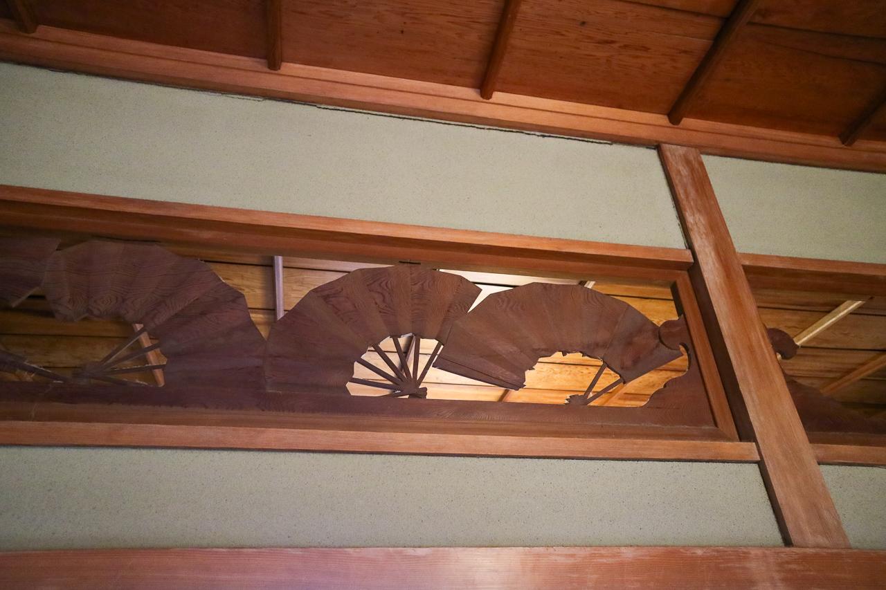 福岡県北九州市小倉北区上富野の賃貸物件/扇子の欄間