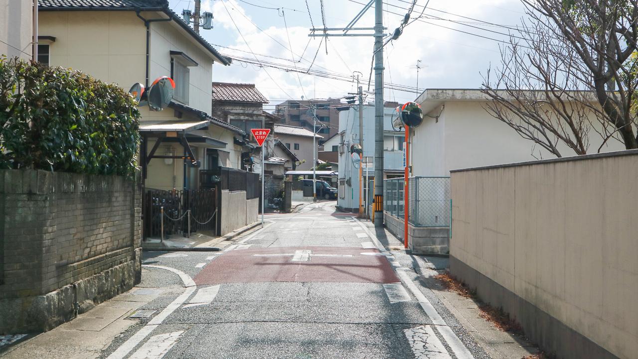 福岡県北九州市小倉北区上富野の賃貸物件/周りは閑静な住宅街