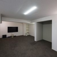福岡市南区平和の売買物件/反対側。広さや雰囲気的に、スタジオとかシアタールーム的な使い方もできそう。
