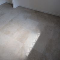 福岡市中央区薬院の賃貸物件/石目調の床材。