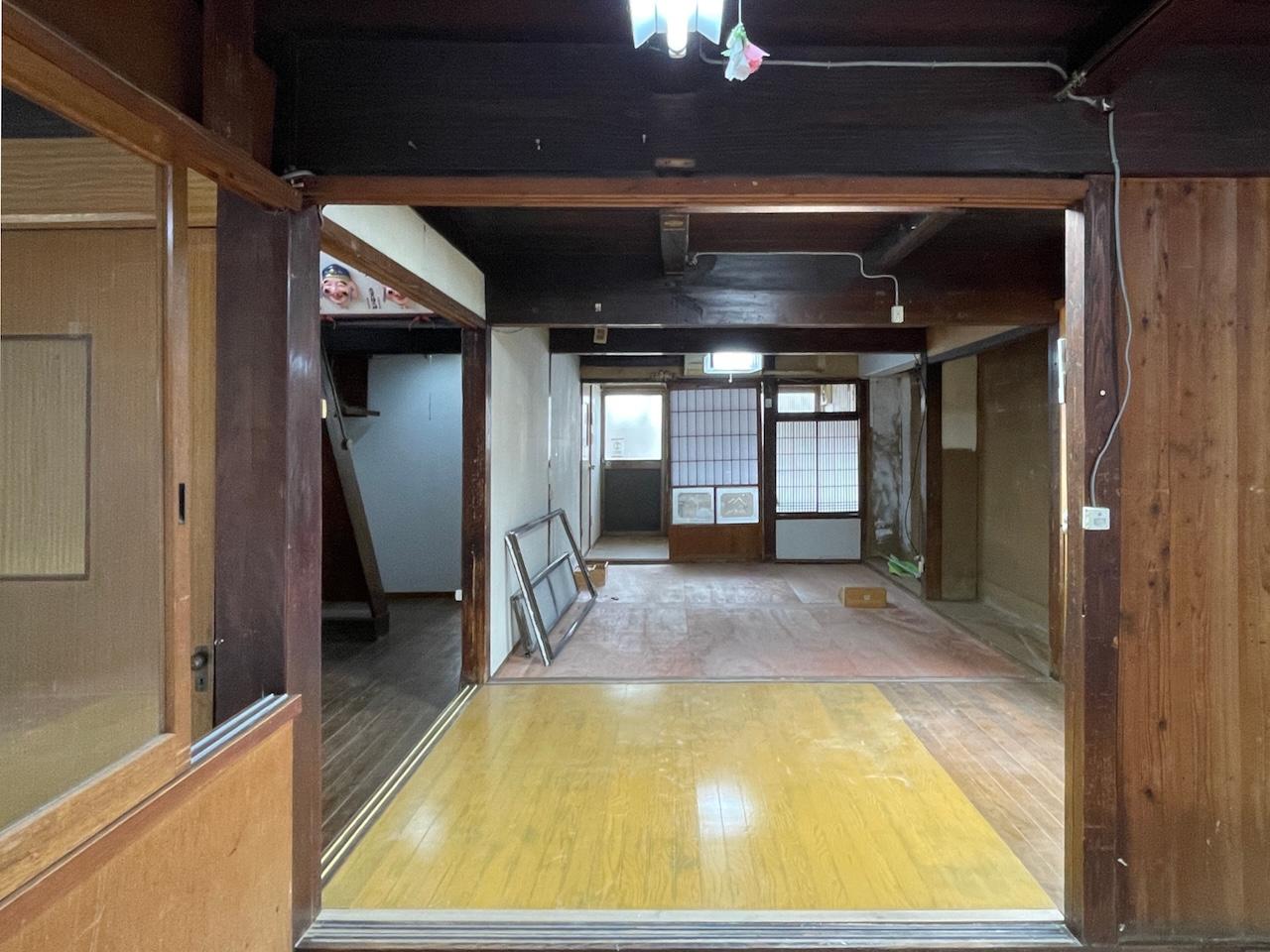 福岡県久留米市田主丸町の賃貸物件/あえて、オーダースーツのお店なんてのも面白そう。