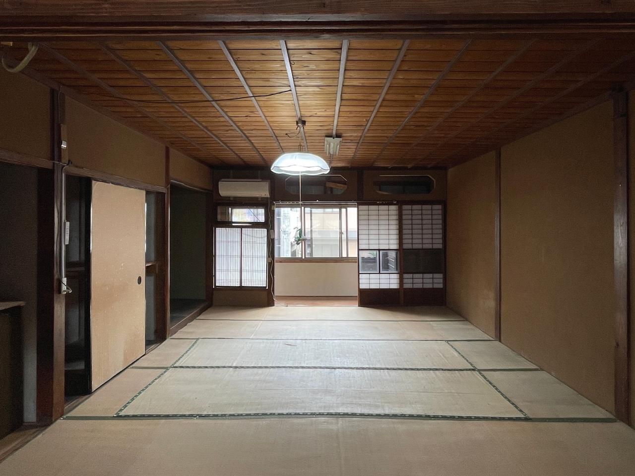 福岡県久留米市田主丸町の賃貸物件/2階は広々和室が2間。
