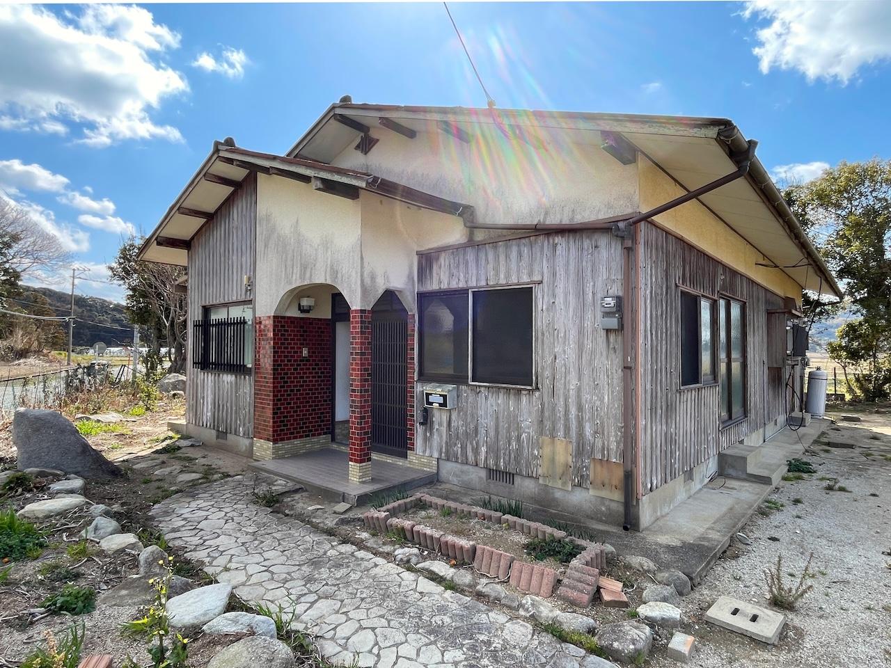 糸島市志摩桜井の売買物件/そんな島に建つ、平家古民家。