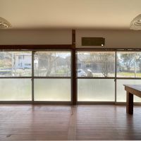 糸島市志摩桜井の売買物件/窓から見えるのは、戸建1。