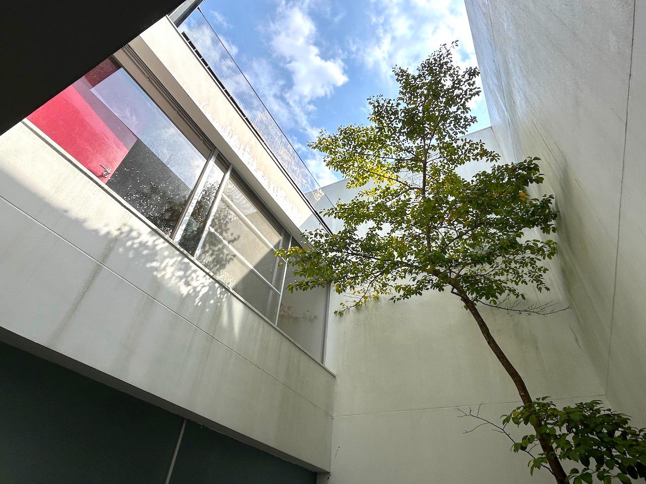 福岡市東区香椎浜の賃貸物件/中庭を囲む間取り設計。どのお部屋からも日が差し、外からの目線は気になりません。