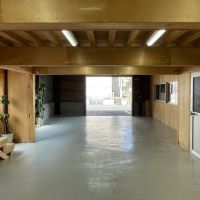 福岡市南区清水の賃貸物件/A区画：シャッターがある入り口から搬入可能。