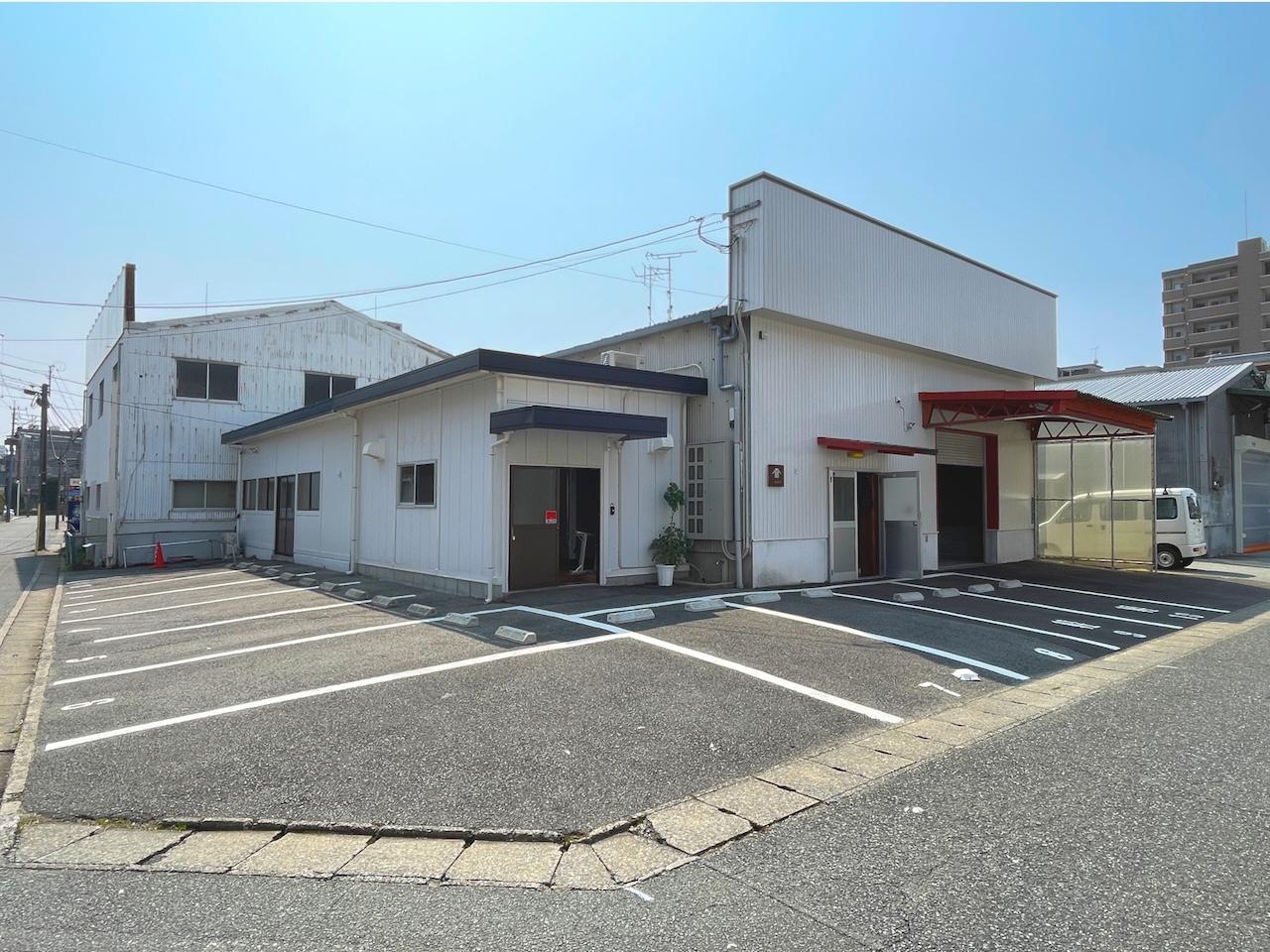 福岡市南区清水の賃貸物件/外観。駐車場もあります。