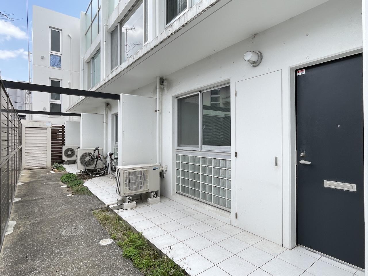 福岡市中央区今川の賃貸物件/玄関ポーチはオープンな感じ