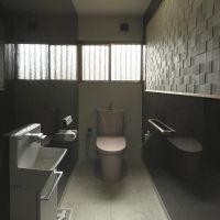 福岡県久留米市山本町の売買物件/トイレ。車椅子も入れる広さに設計。
