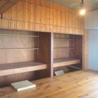 福岡市西区今宿駅前の売買物件/奥は机になっており、作業なども捗りそう。小上がりも全て収納です。