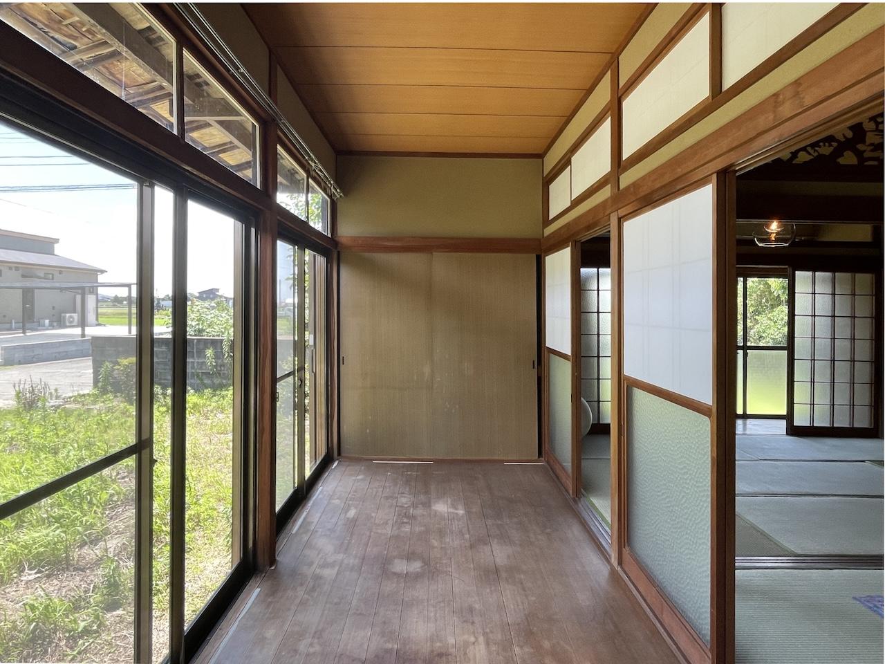 久留米市田主丸志塚島の売買物件/広縁。この空間がいいんだよなー。