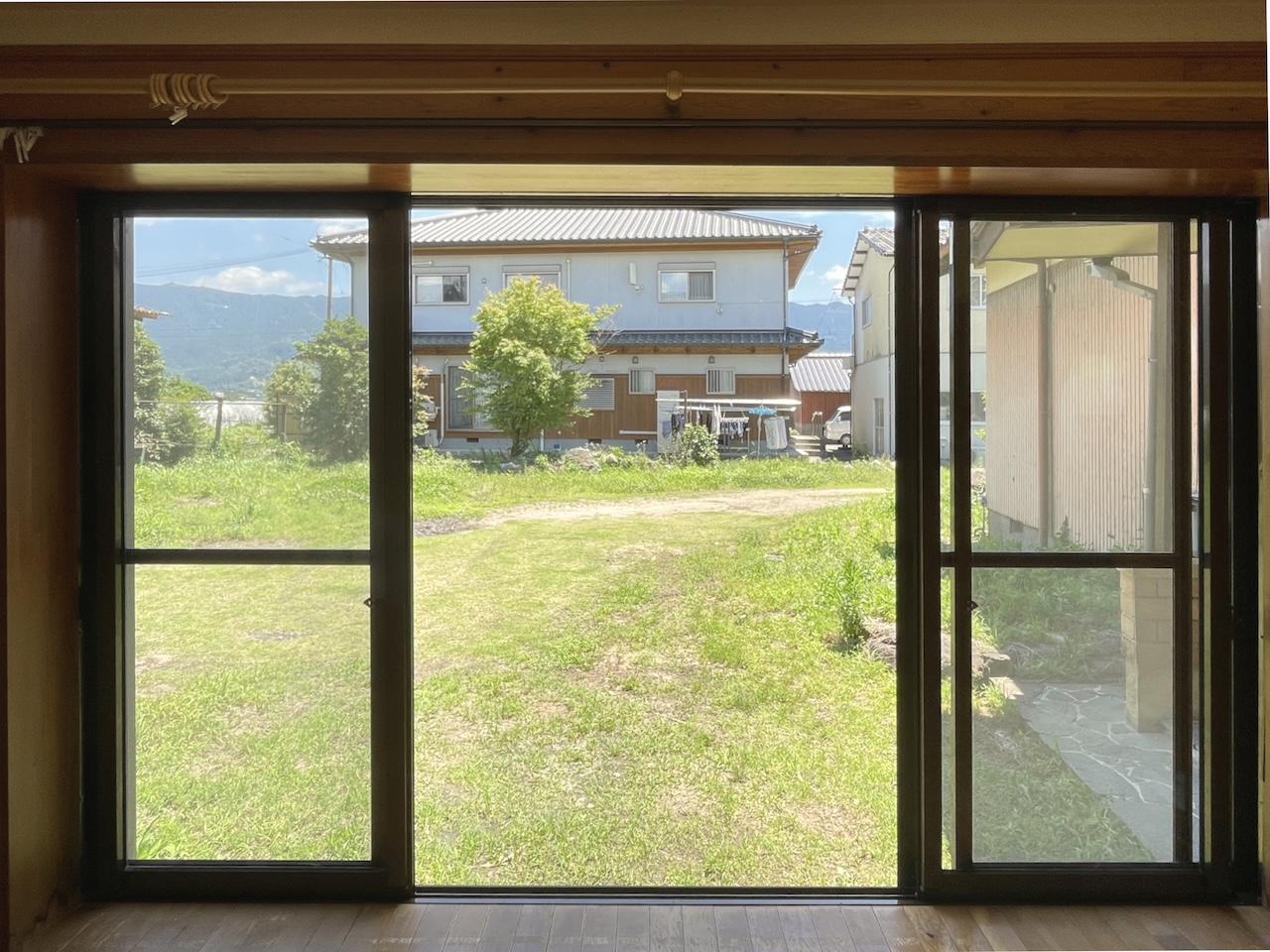 久留米市田主丸志塚島の売買物件/窓からはお庭がバッチリ。