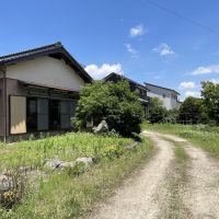 久留米市田主丸志塚島の売買物件/敷地内へのアプローチはこんな感じ。