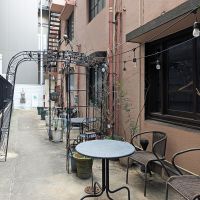 福岡市中央区清川の賃貸物件/1階にはおしゃれな飲食店が入居中。昼も夜も営業しているので、息抜きに行くのもおすすめ。