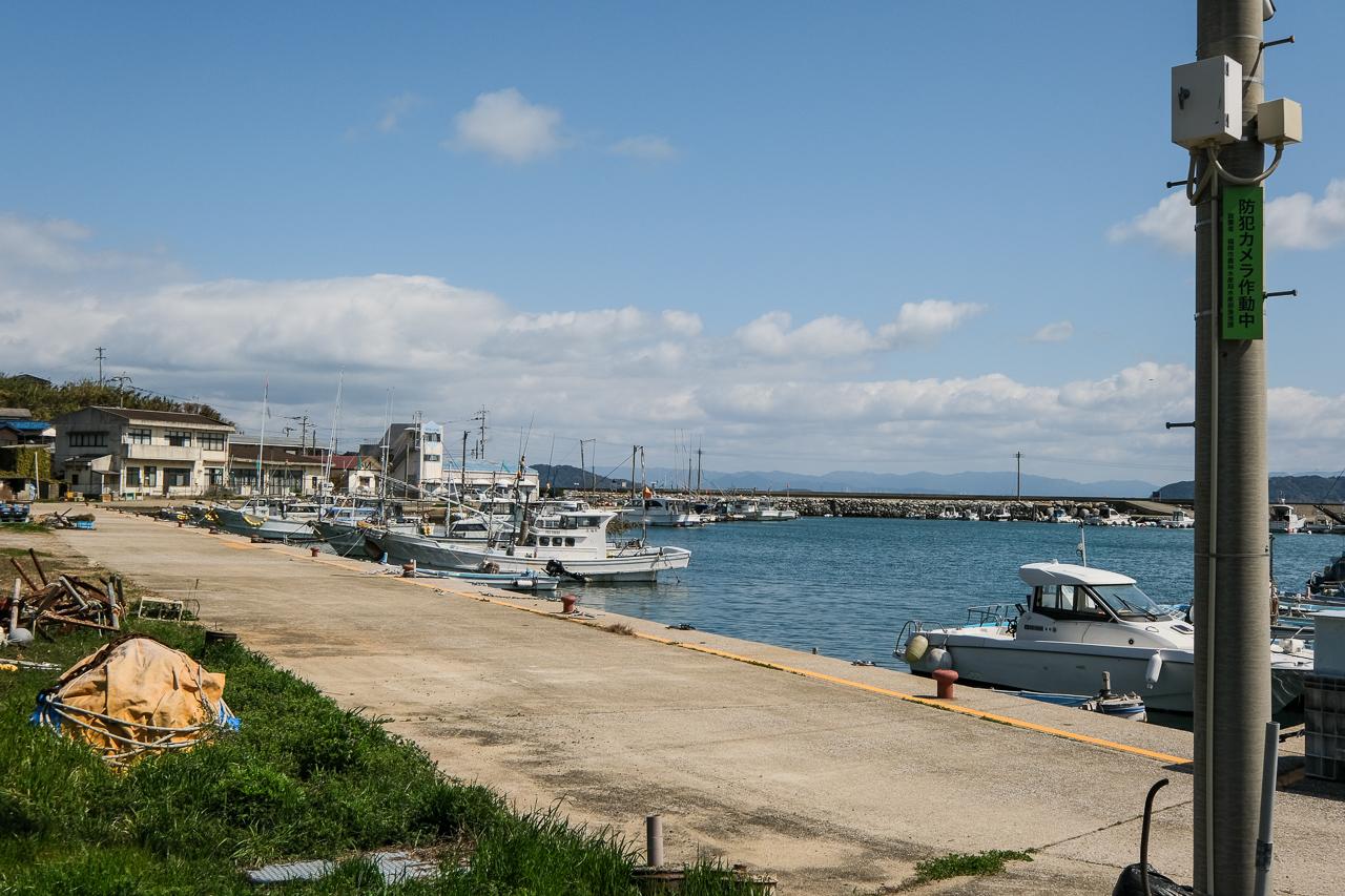 福岡市西区宮浦の賃貸物件/外に出ると、こんな風景。小さな漁港町です。